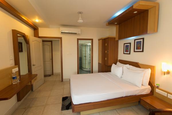 פורי Empires Hotel מראה חיצוני תמונה
