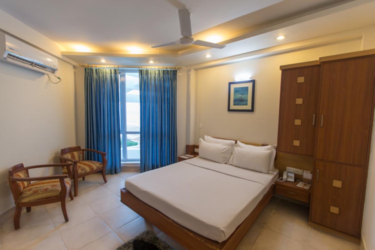 פורי Empires Hotel מראה חיצוני תמונה